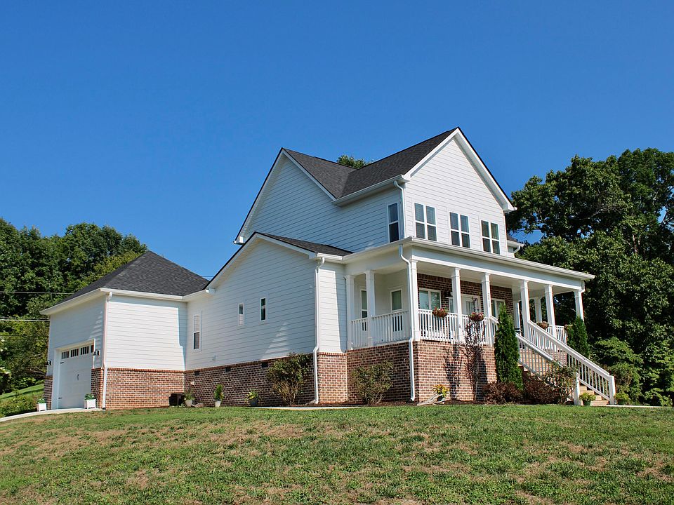 1st image of 2415 Lakesite Dr
