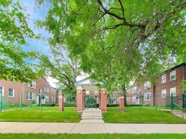 2417 W Fitch Ave #1, Chicago, IL 60645
