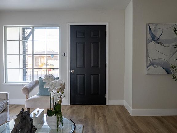 4th image of 165 Thomas Way