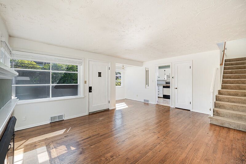 9125 5th Ave NE, Seattle, WA 98115 | Zillow