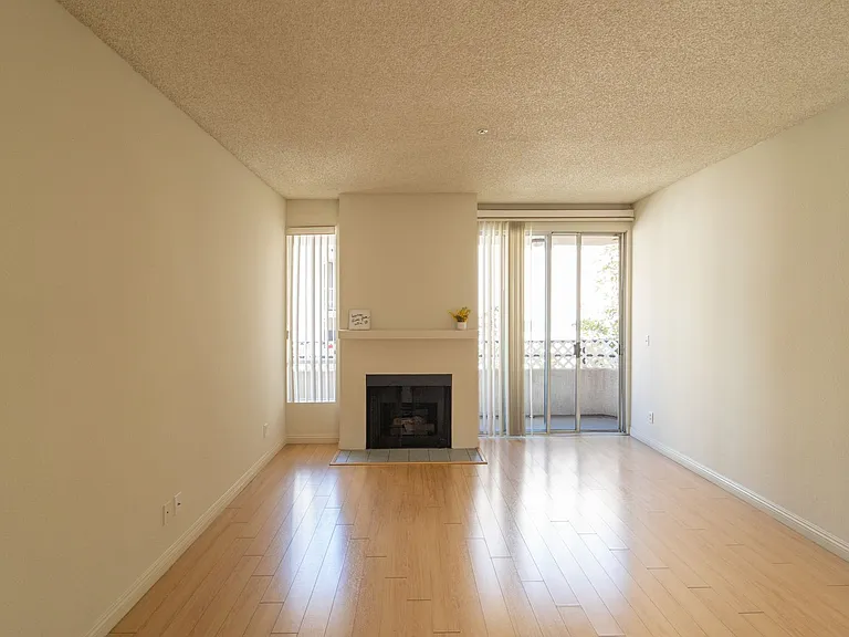 553StAn — Photo 3