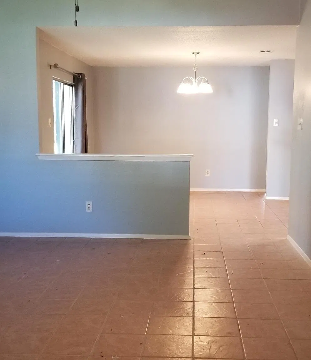 12204 Dundee Dr — Photo 3