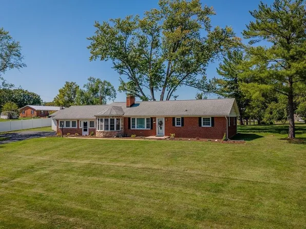 2325 Maple Dr, Rockingham, VA 22802