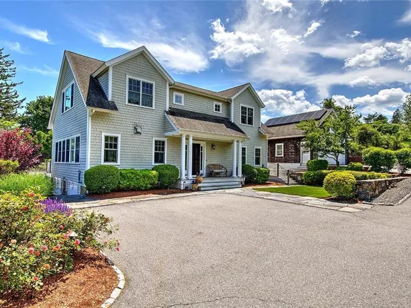 5 Curtis Rd, Saunderstown, RI 02874