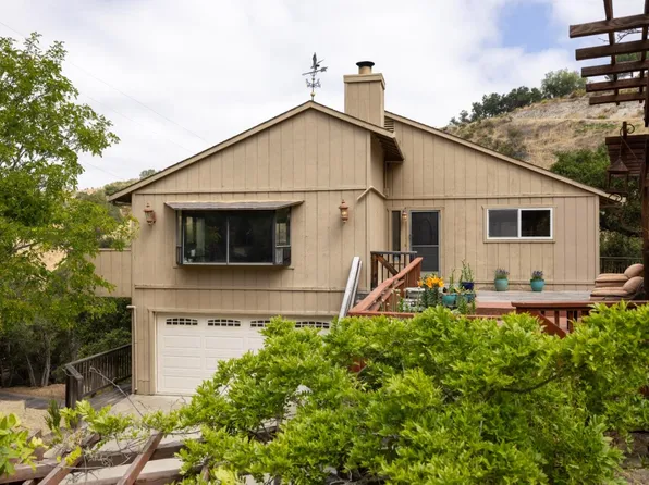 453 Corral De Tierra Rd, Salinas, CA 93908