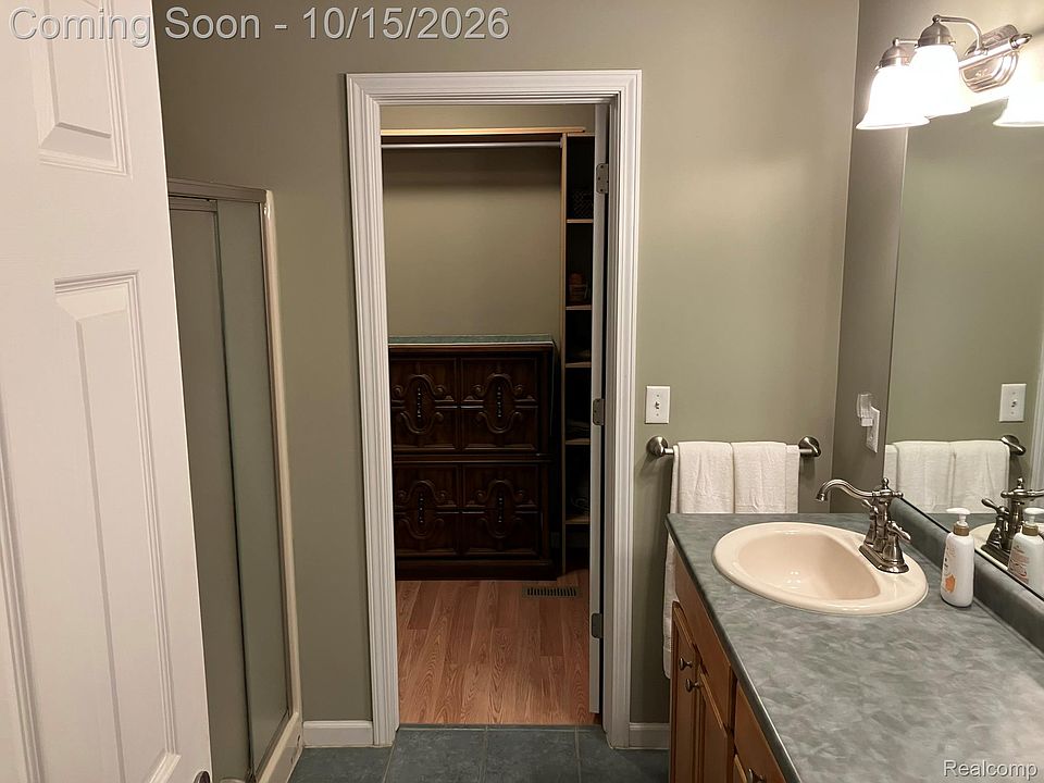 2752 E Lake Dr, photo 26