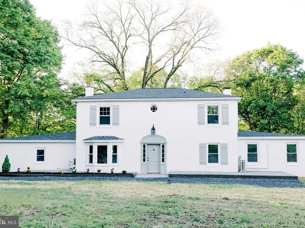 212 N Lee St, Woodstock, VA 22664