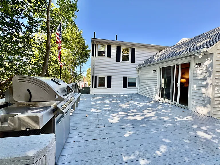 202 Glenellen Rd — Photo 18
