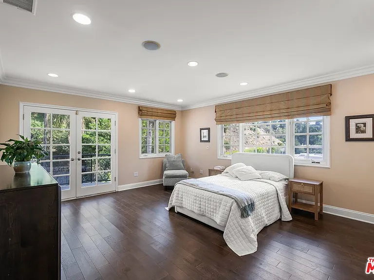 9023 Alto Cedro Dr — Photo 49