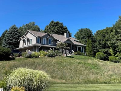 285 Homestead Ln, Traverse City, MI, 49686