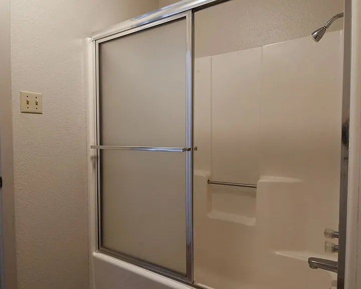 710 Kelli — Photo 25