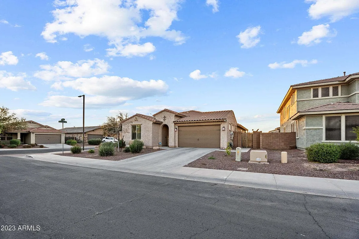 Building Photo - 4052 S 185th Ave