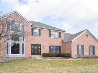 2735 Conant Ct, Geneva, IL 60134