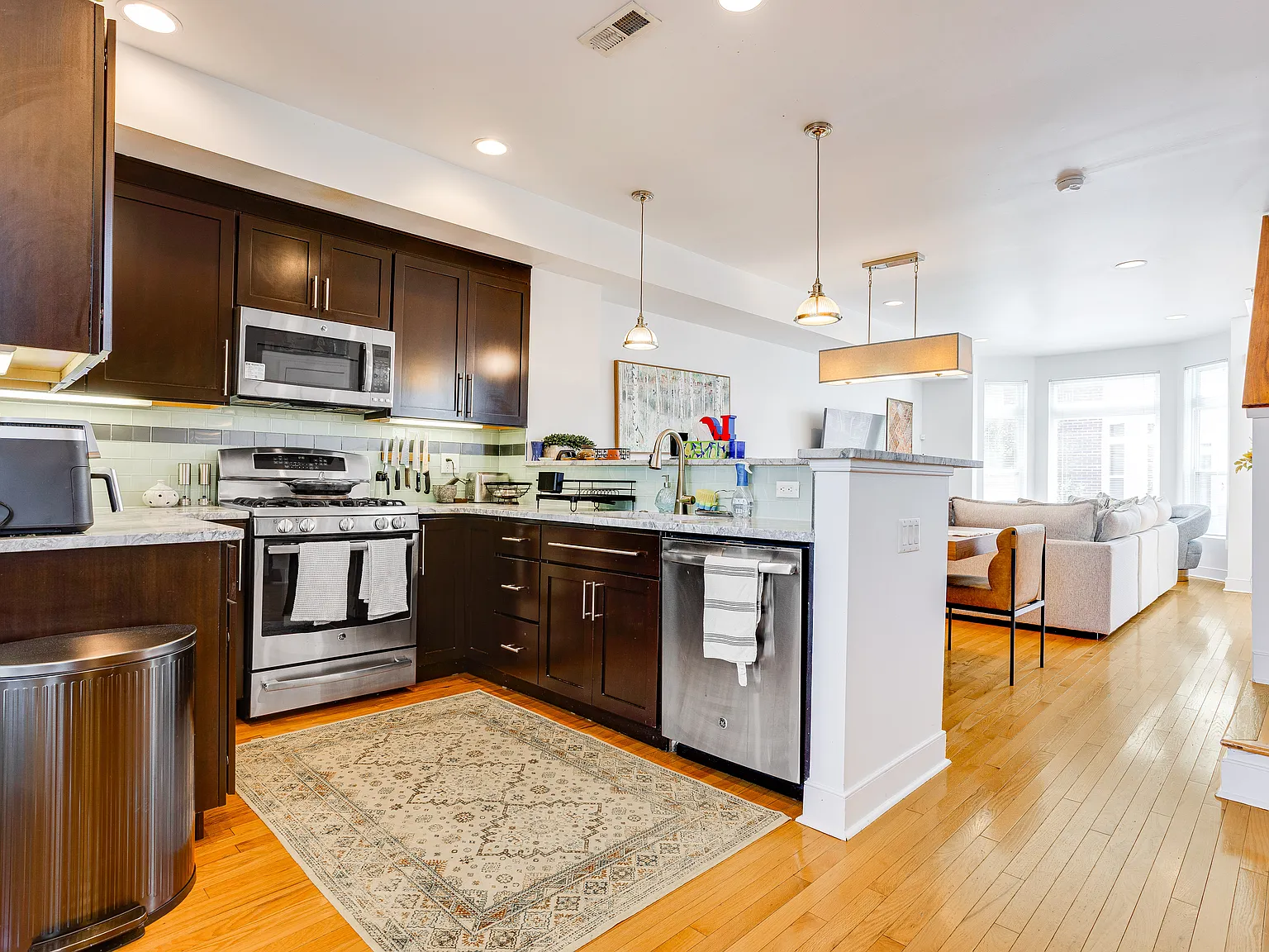 318 Salter Street — Photo 1