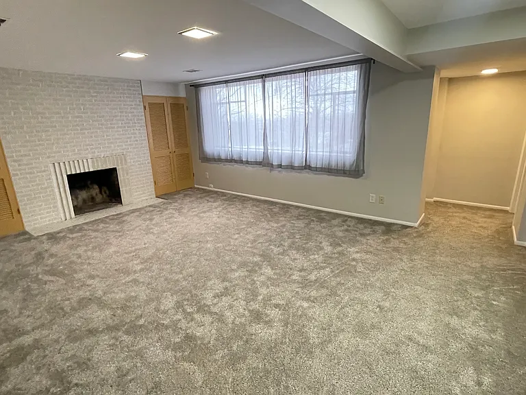 2360 Balsam Dr — Photo 24