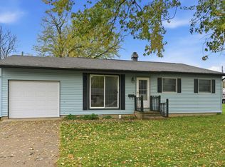 706 Carlin Dr, Angola, IN 46703