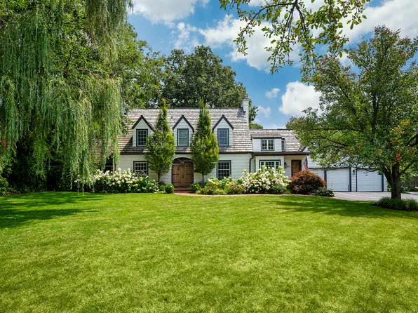 993 Elm Ridge Dr, Glencoe, IL 60022