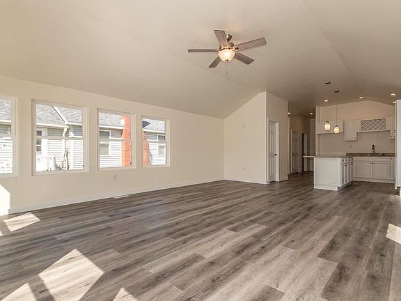 5th image of 5110 Lake Dr N