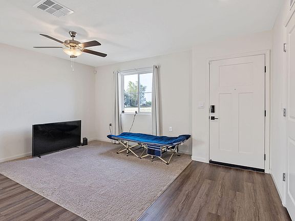 5th image of 725 James Avenue