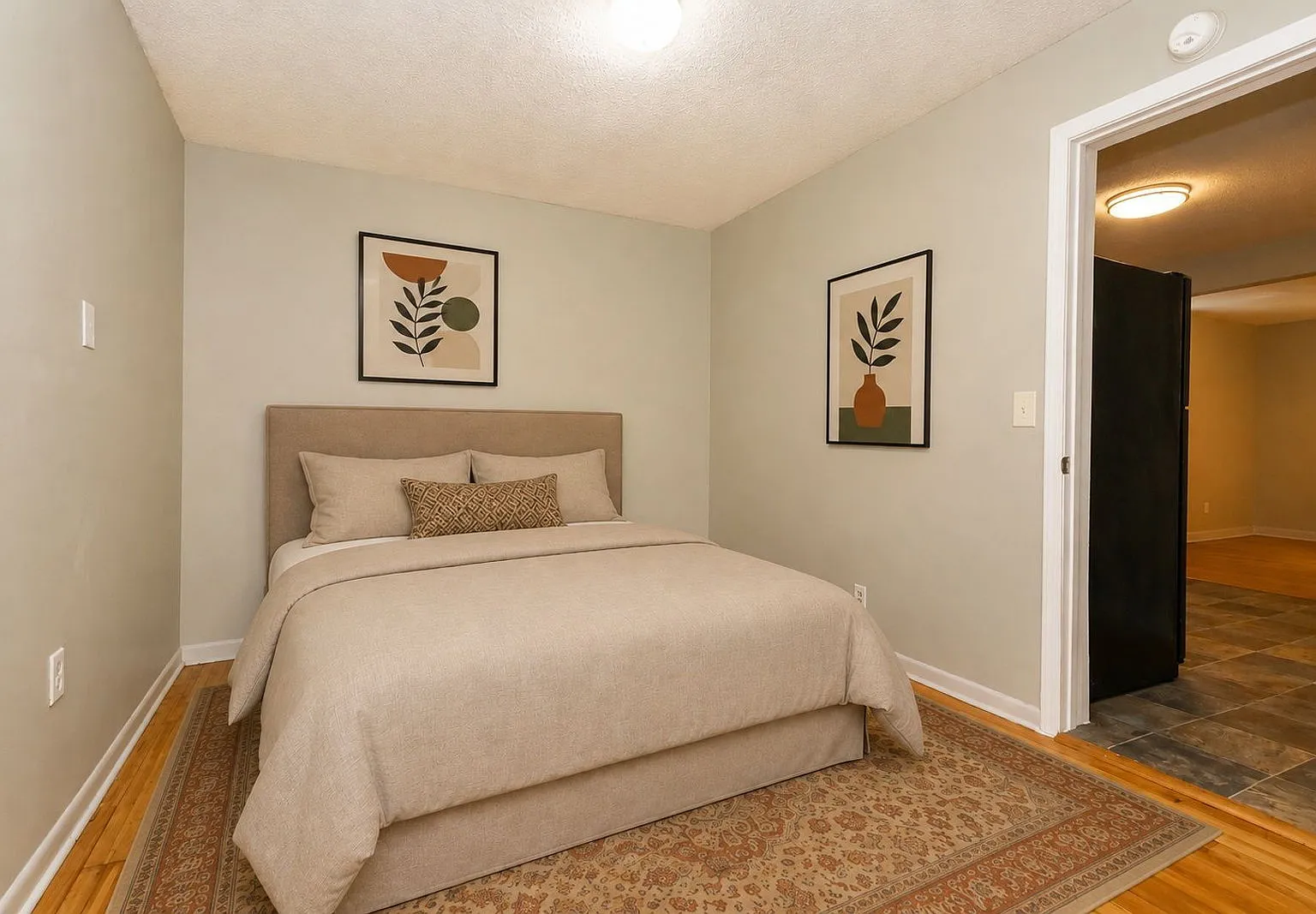 1 bed, 1.0 bath, $745 — Photo 3