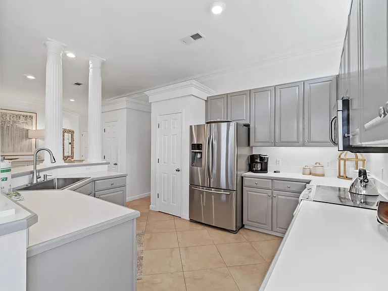 5280 Tivoli Dr — Photo 15