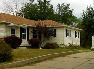 2637 Fruitland Blvd SW, Cedar Rapids, IA 52404