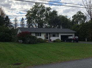 140 Homewood Dr, Clinton, NY 13323