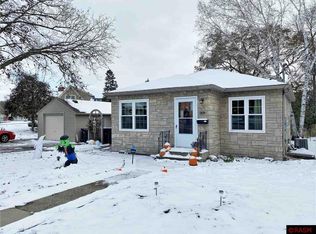 1219 E Main St, Mankato, MN 56001
