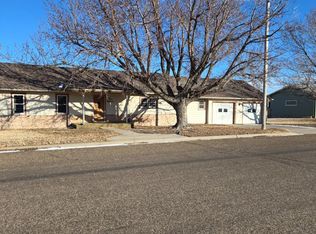 318 Main St, Kismet, KS 67859