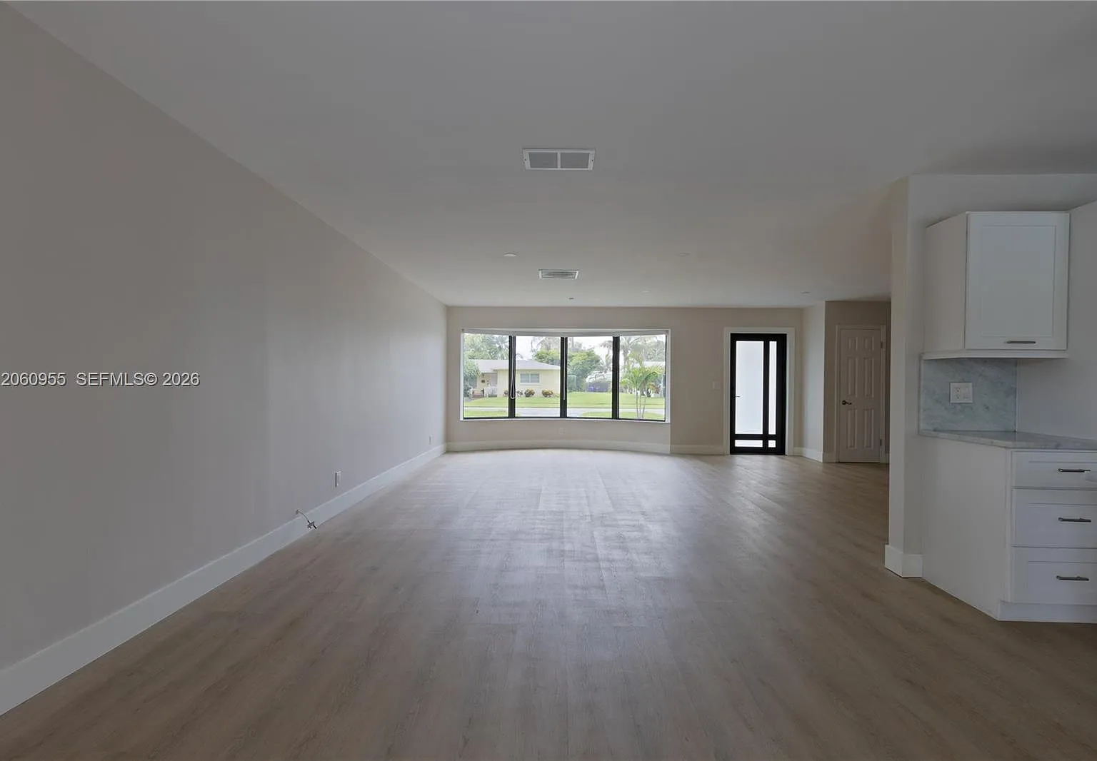 Hollywood Hills — Photo 4