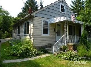 3744 Richfield Rd, Flint, MI 48506