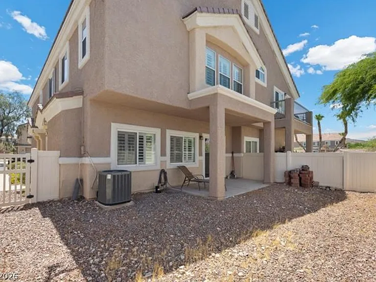 1069 Sheer Paradise Ln #102 — Photo 18