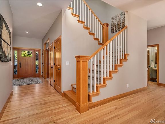 3rd image of 26709 SE 25th St
