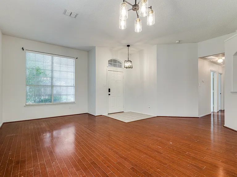 7046 Saint Augustine Dr — Photo 21