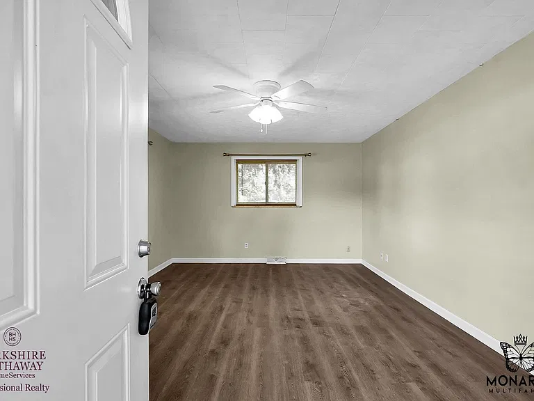 272 Collingwood Ave — Photo 5