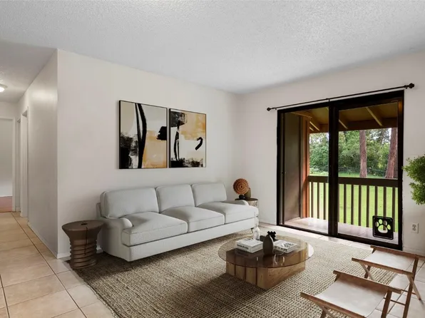 2069 California Ave APT 13H, Wahiawa, HI 96786