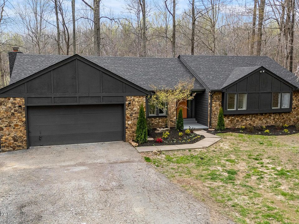 1st image of 328 Thicket Dr