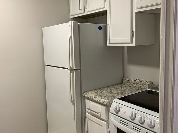 4th image of 1409 15th St NW APT 4