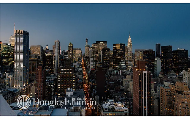 Rented by Douglas Elliman | media 15