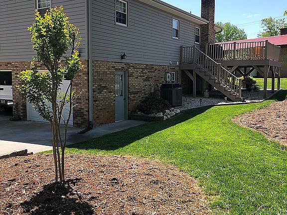 5th image of 520 Forest Ln