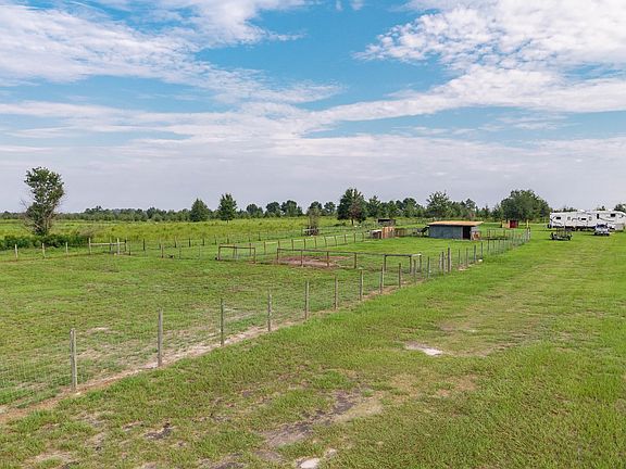 4th image of 4541 Central Rd