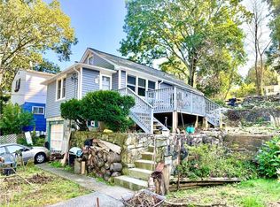 244 Center Dr, Mahopac, NY 10541