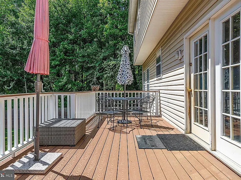 17 Whitestone Dr — Photo 44