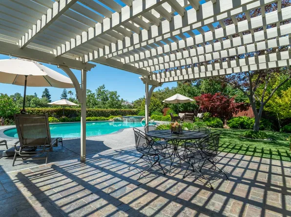 504 Dorset Ct, Winters, CA 95694