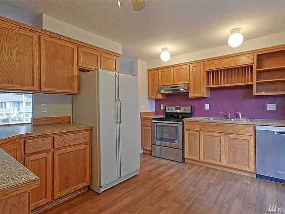 5th image of 223 Belmark Ave