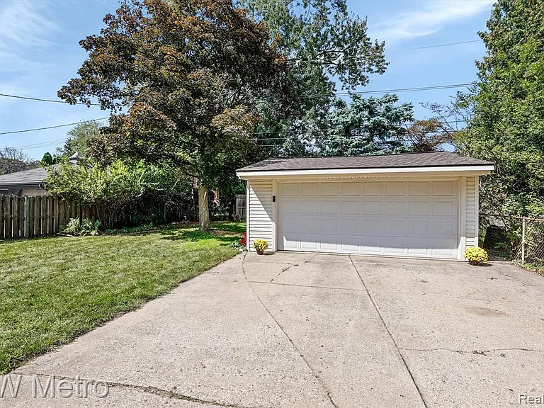 320 W La Salle Ave — Photo 23