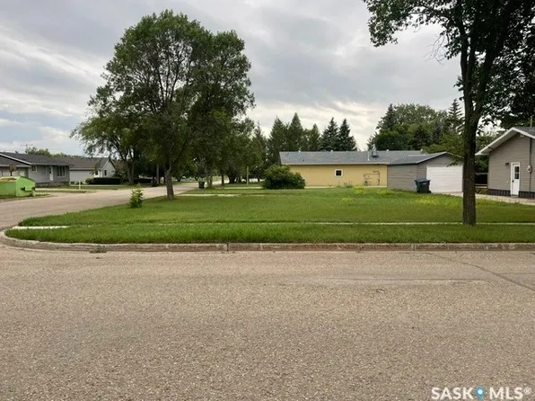 300 COTEAU Avenue W, Carlyle, SK S0C 0R0