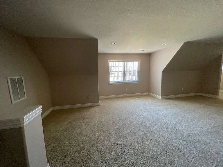 122 Millstone Ct — Photo 53