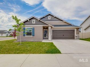 6033 N Silver Spruce Ave, Meridian, ID 83646
