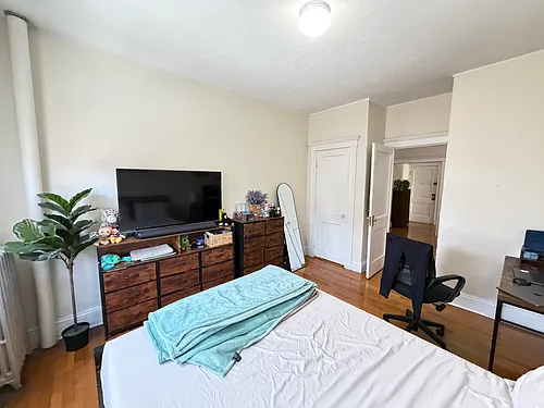 1634 Commonwealth Ave #6 Photo 1